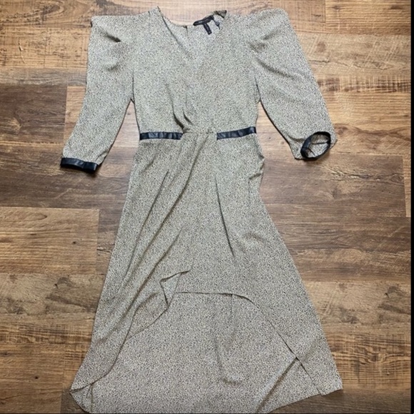 ✨ BCBG Faux Wrap Leopard Slight Puff Shoulder High Low Dress✨ - Picture 5 of 14